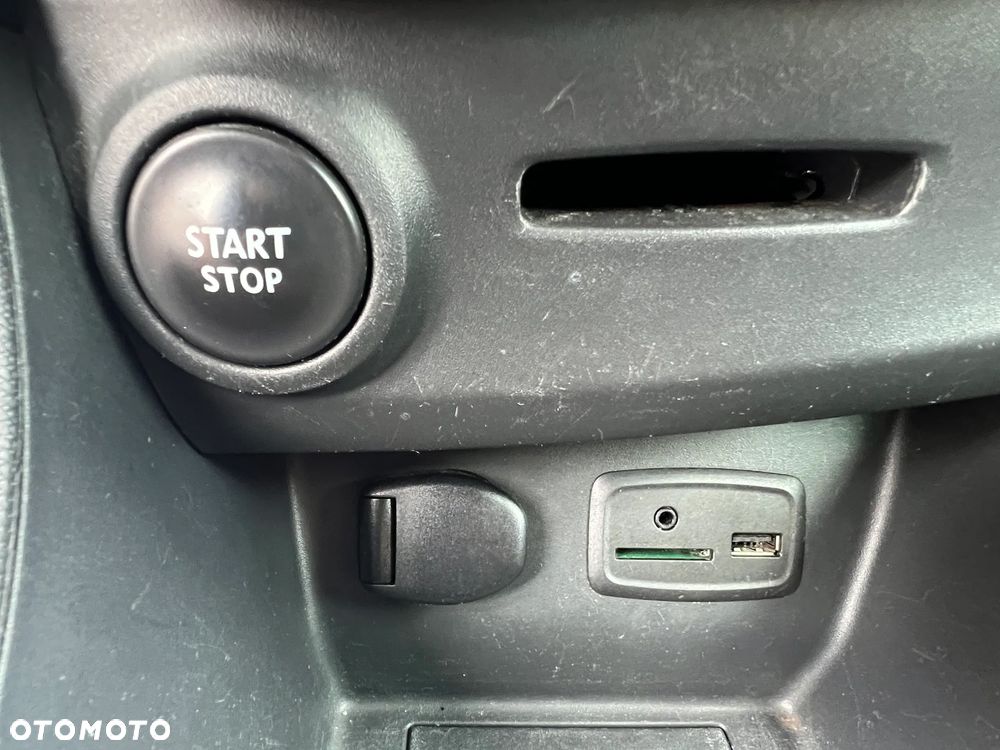 Renault Clio - 31