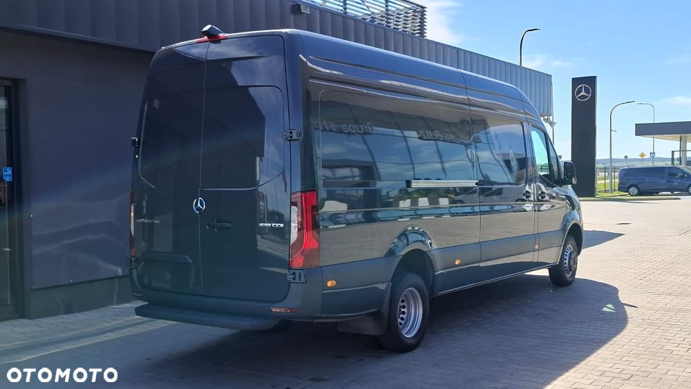 Mercedes-Benz Sprinter - 5