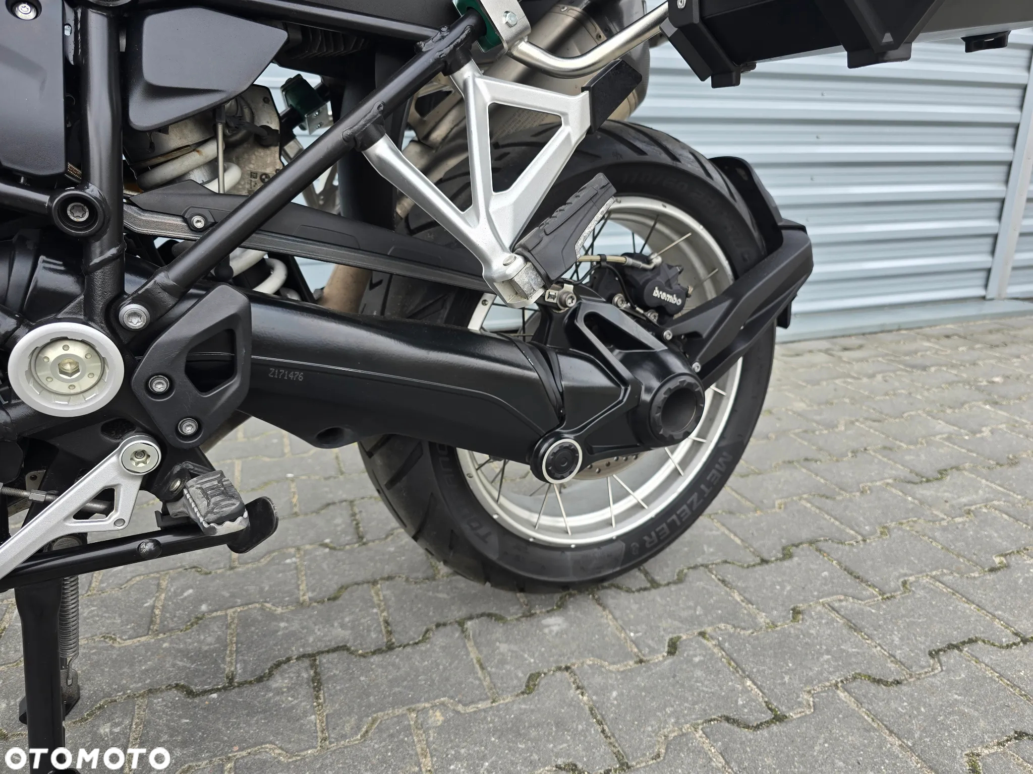 BMW R - 16