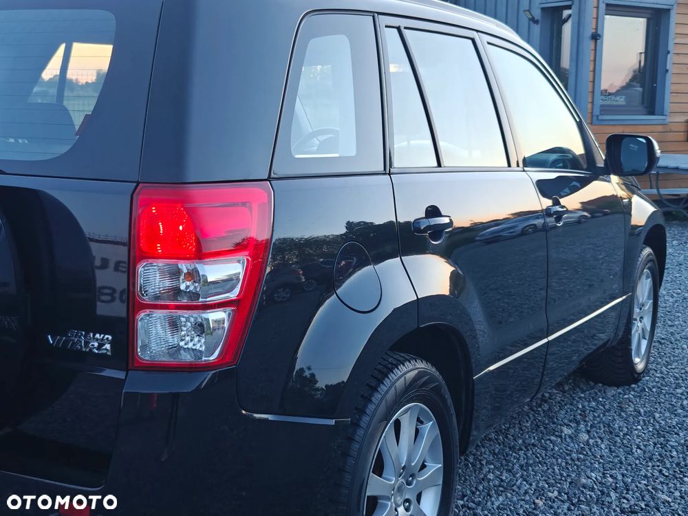 Suzuki Grand Vitara - 32