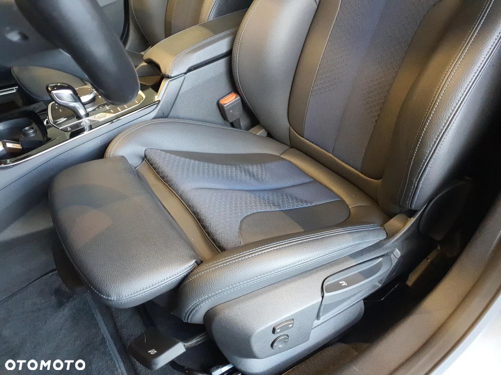 BMW Seria 2 218i M Sport - 12