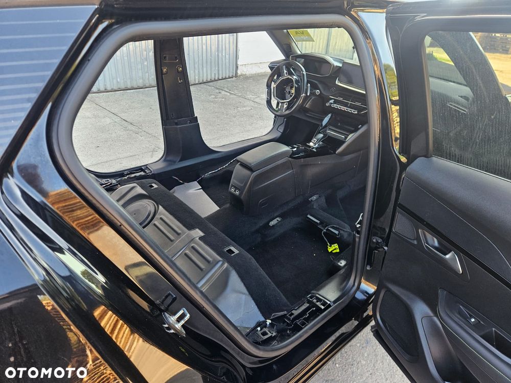 Peugeot 2008 - 10