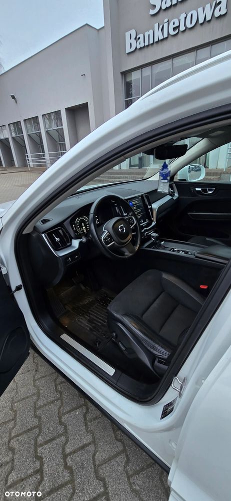 Volvo XC 60 D4 Momentum - 11