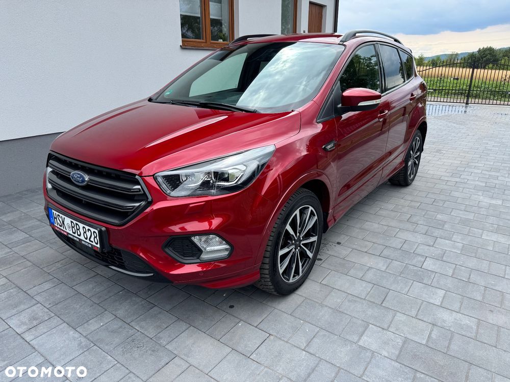 Ford Kuga 1.5 EcoBoost 2x4 ST-Line - 1