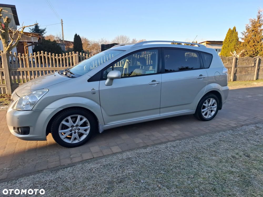 Toyota Corolla Verso - 2