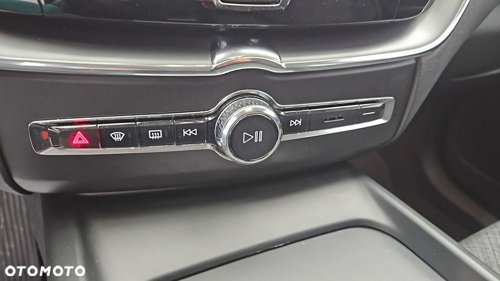 Volvo XC 60 B4 D AWD Core - 20