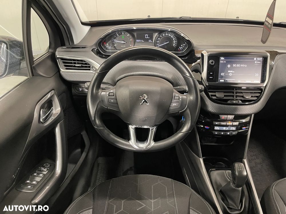 Peugeot 2008 1.5 BlueHDI FAP Allure - 6