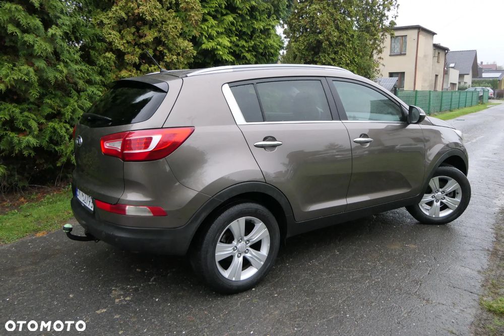 Kia Sportage 2.0 L - 9