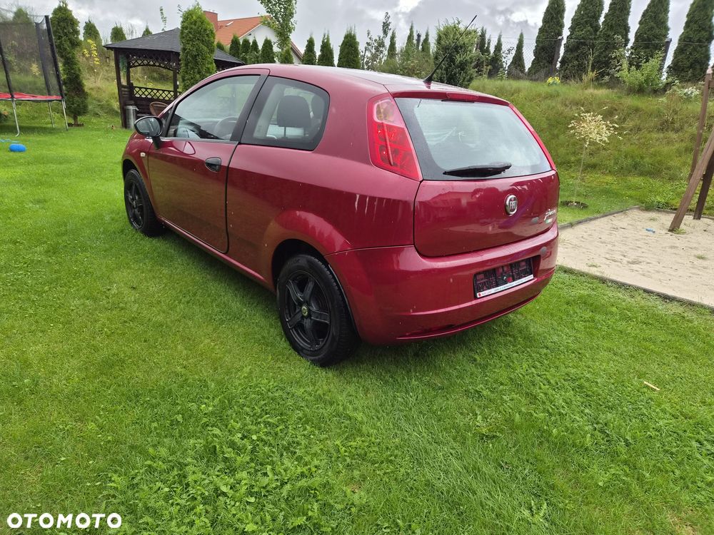Fiat Grande Punto - 4