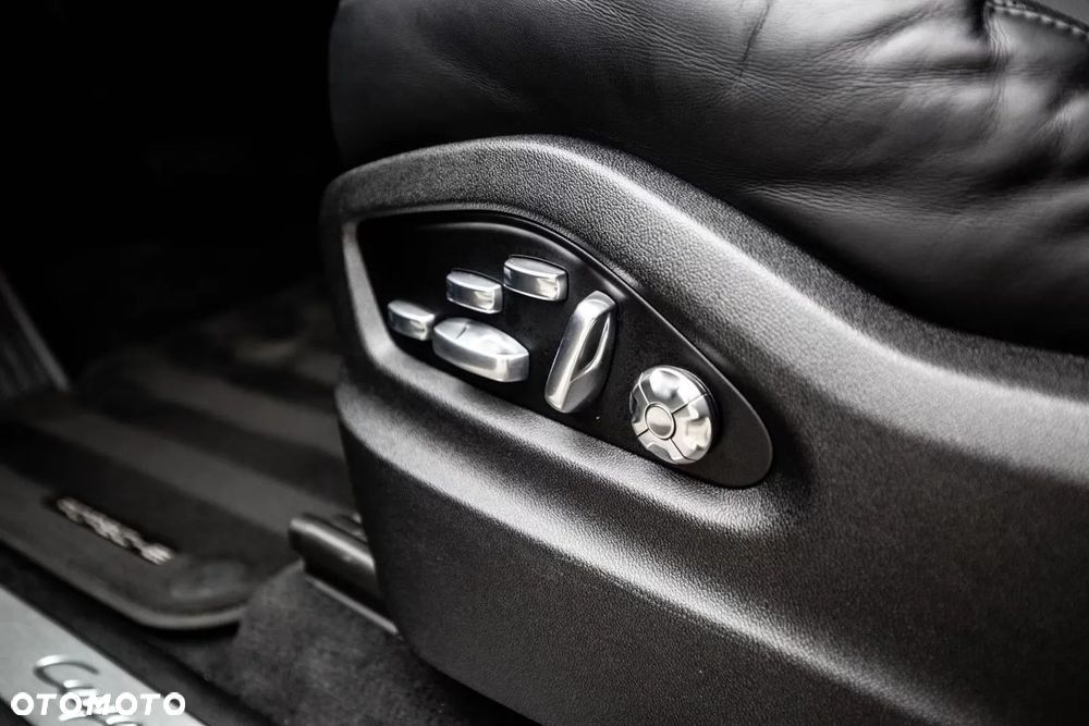Porsche Cayenne Tiptronic S - 16