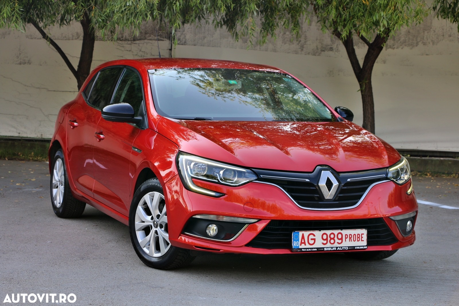 Renault Megane Grandtour TCe 140 GPF LIMITED - 2