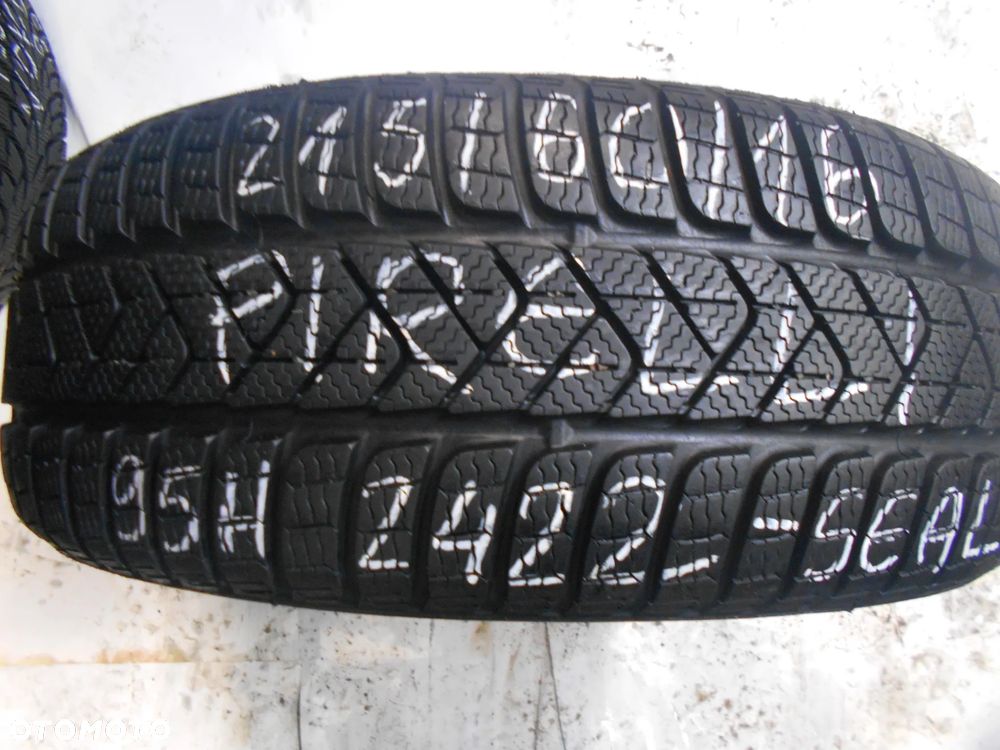 OPONA POJEDYNKA  215/60R16 PIRELLI WINTER SOTTO ZERO 3 SEAL DOT 2422 8MM - 1