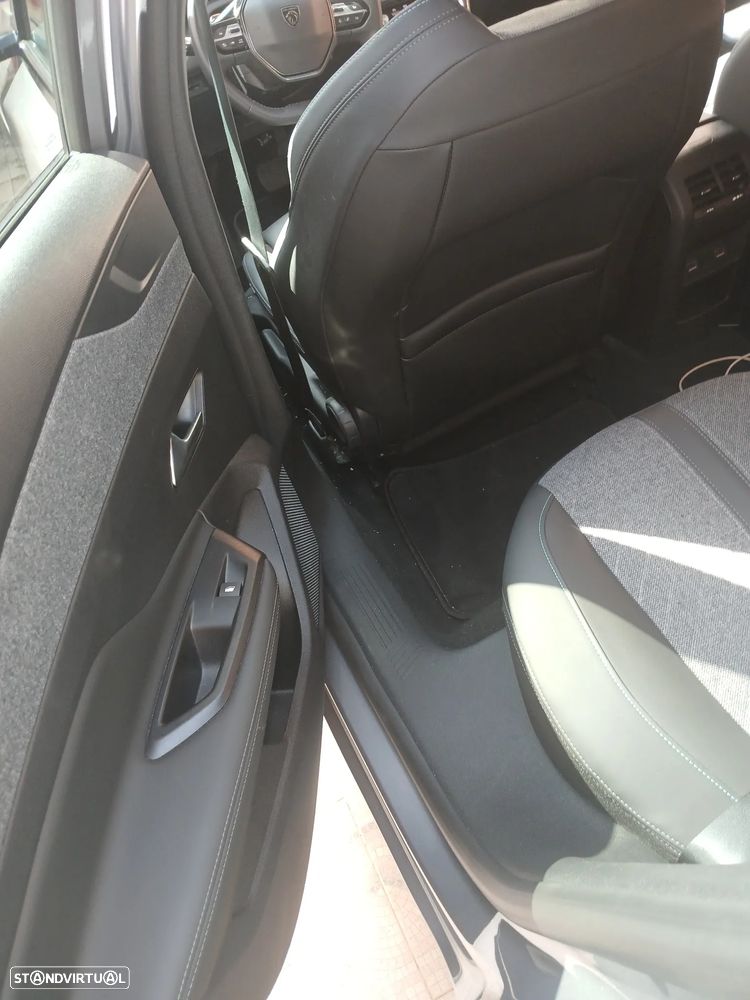 Peugeot 408 225 e-EAT8 Allure - 12
