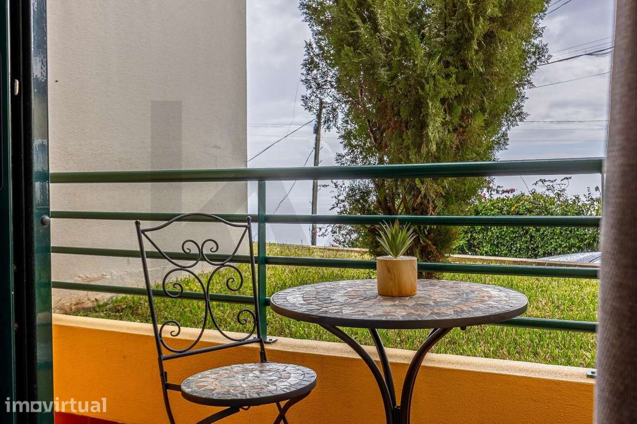 Apartamento T1+Escritorio com 88 m2 rés-do-chão | Livramento Caniço - Grande imagem: 4/27