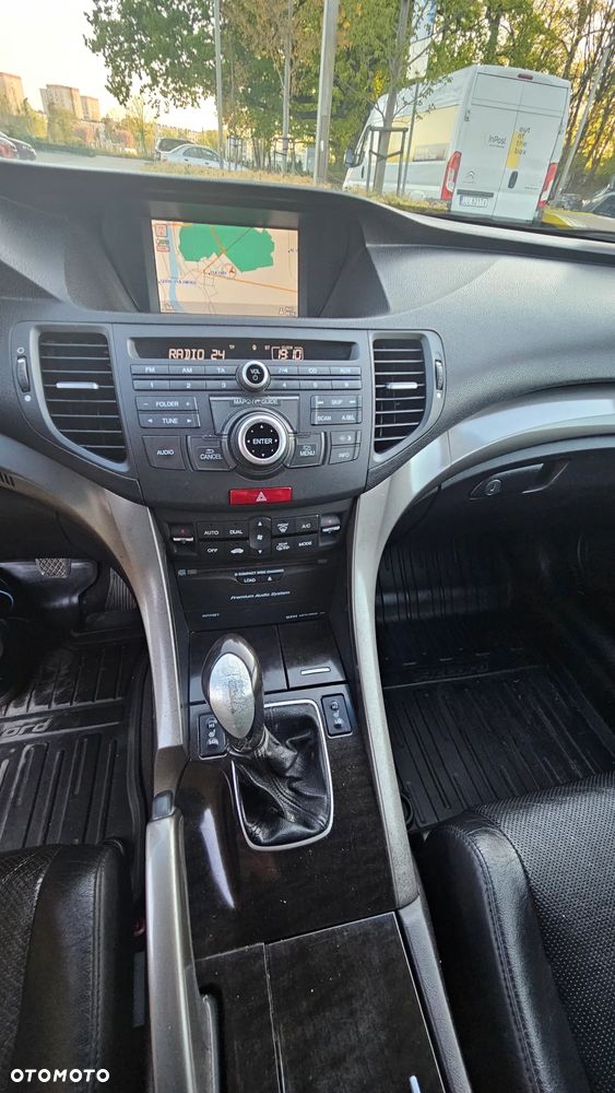 Honda Accord 2.2d Executive Nav - 17