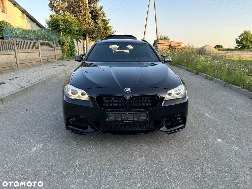 BMW Seria 5 525d xDrive Sport-Aut - 2