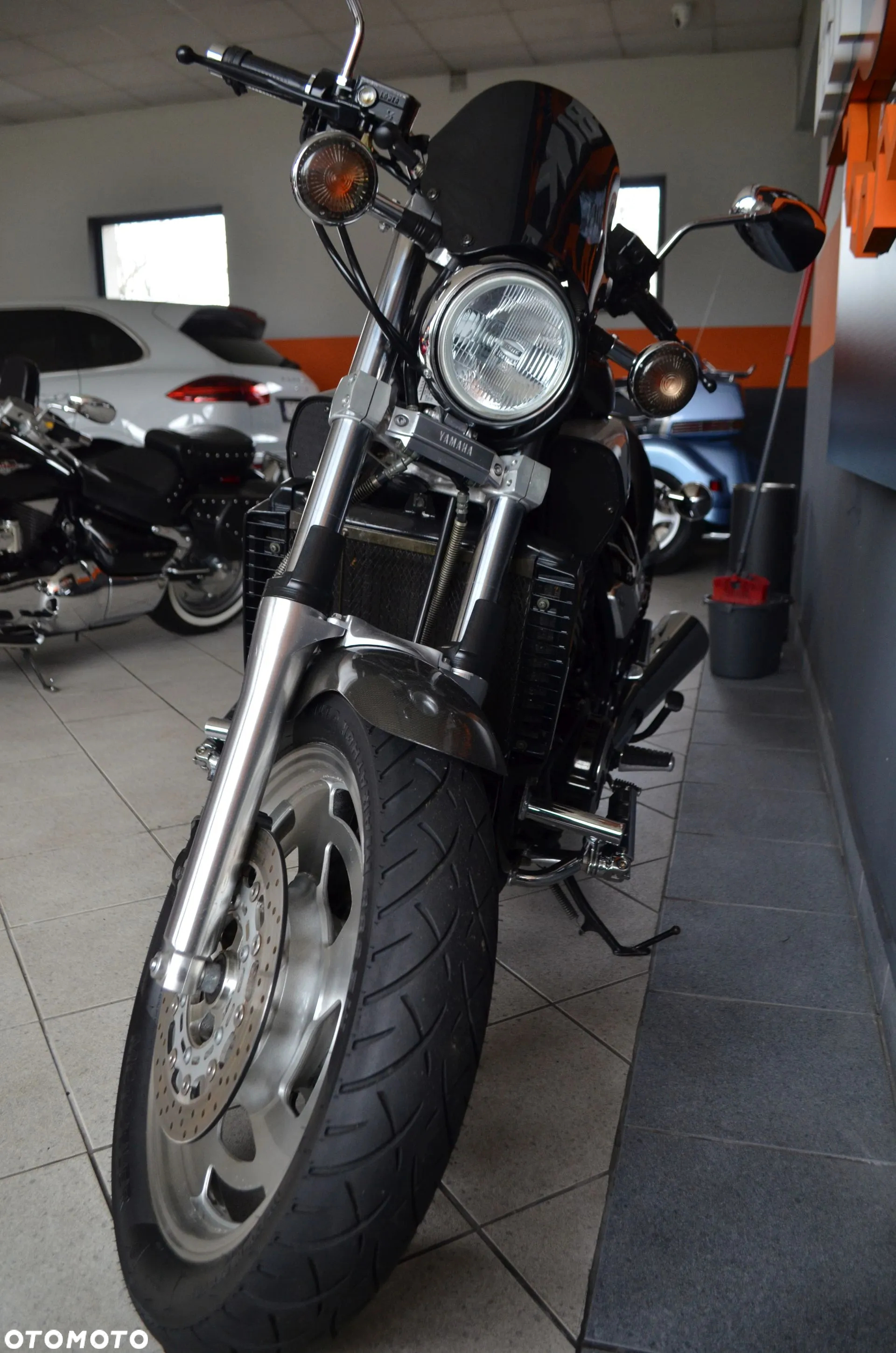 Yamaha V-MAX - 7