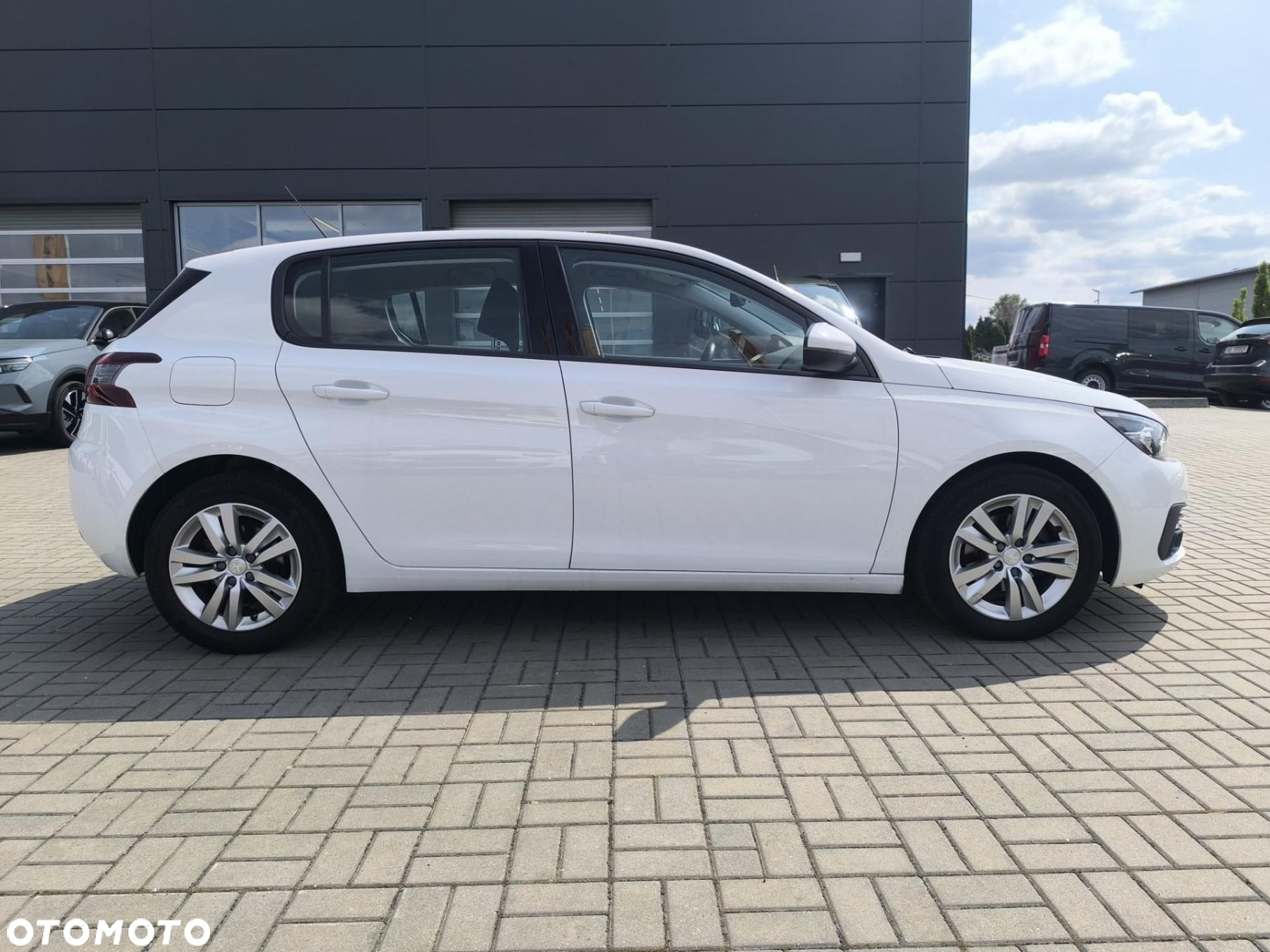 Peugeot 308 1.2 PureTech GPF Allure S&S EAT8 - 6