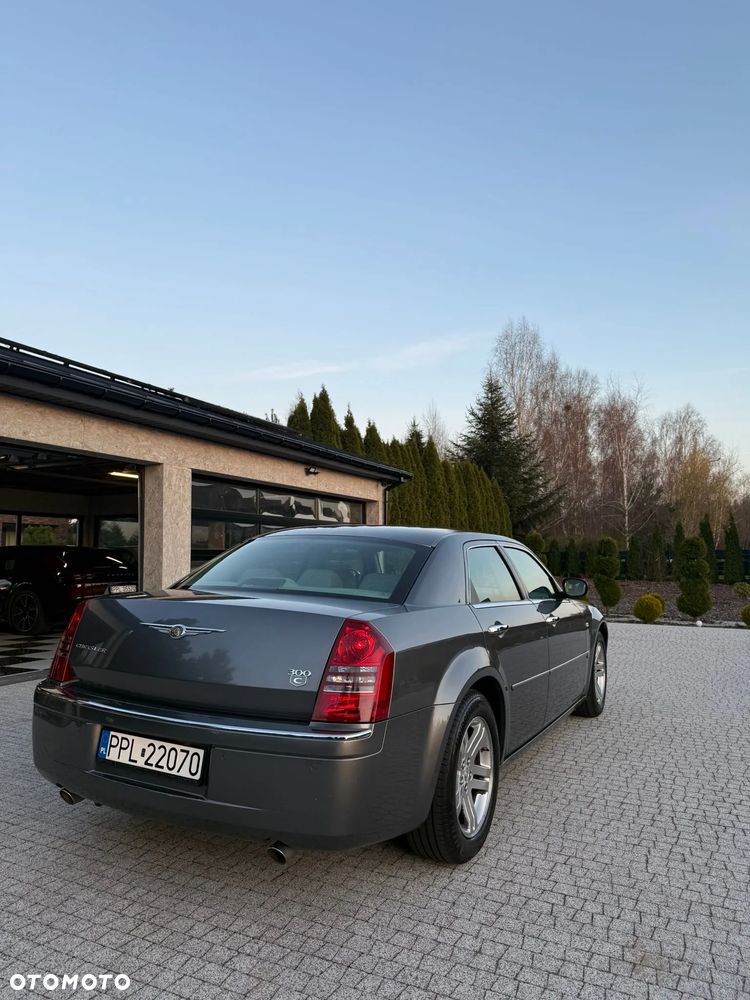 Chrysler 300C - 5