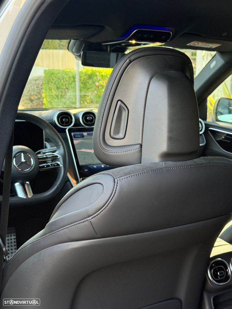 Mercedes-Benz GLC 220 d 4Matic 9G-TRONIC AMG Line Advanced — fotografia 25