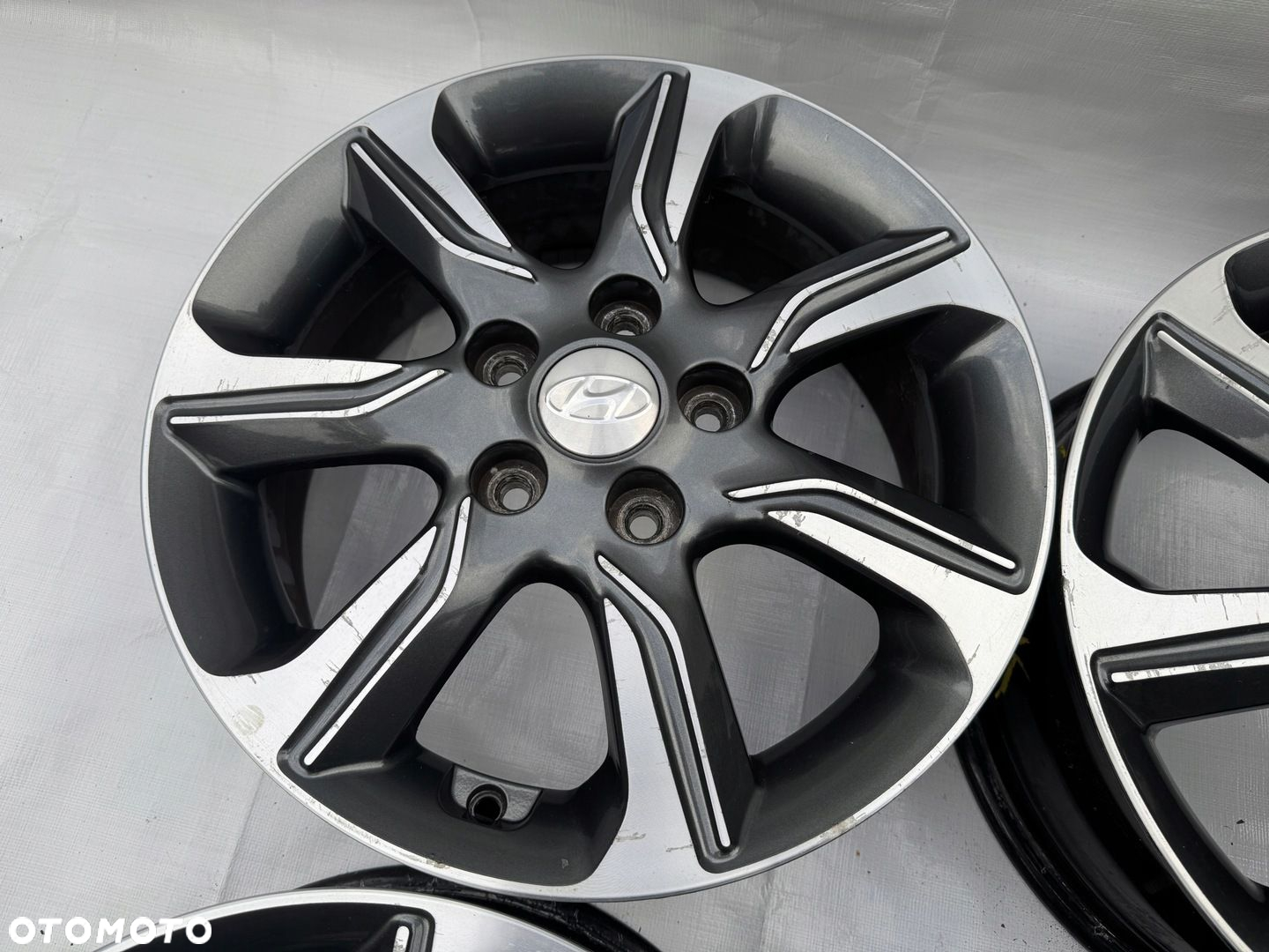 Felgi Hyundai 5x114,3 6J 16" ET51 575 - 3
