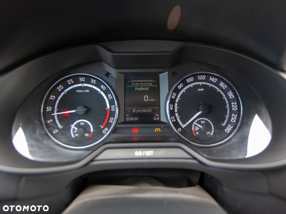 Skoda Octavia 2.0 TDI RS - 27