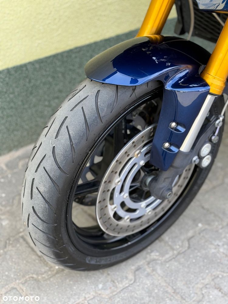 Yamaha FZ - 28