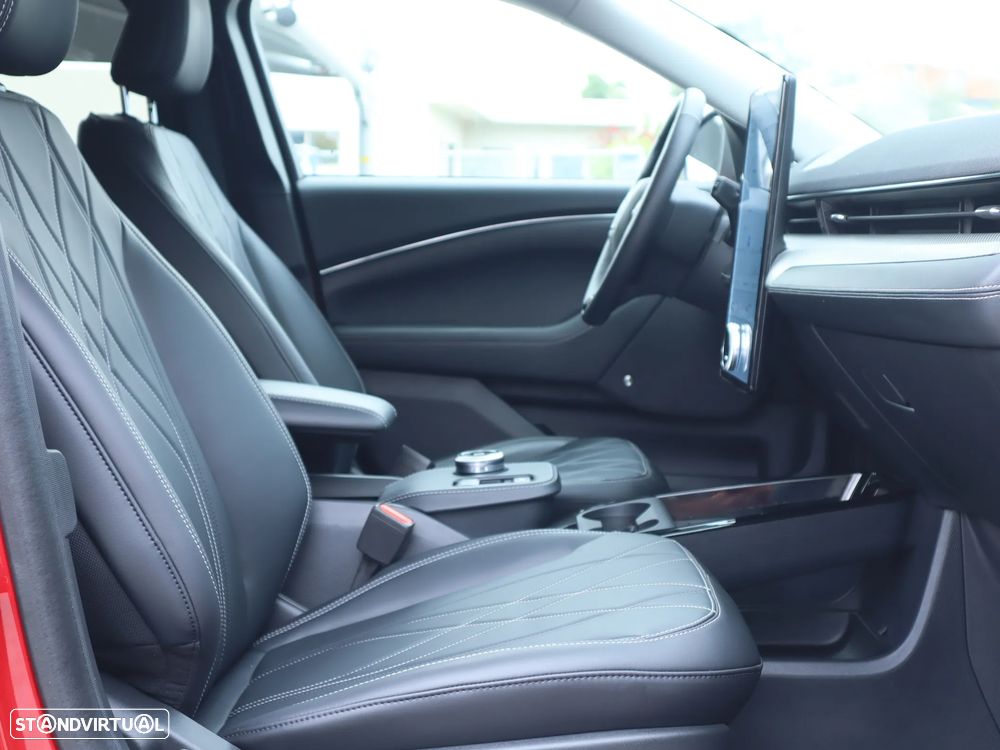 Ford Mustang Mach-E 75.7 kWh Base - 20