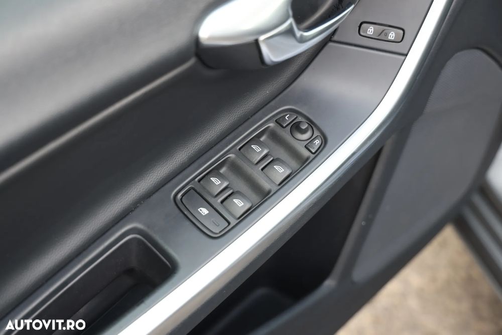 Volvo V60 D2 DRIVe Kinetic - 22