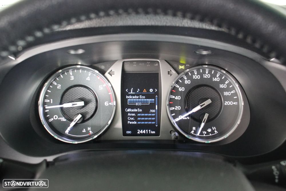 Toyota HILUX 2.4 D-4D 4WD CE Trial 3L - 9