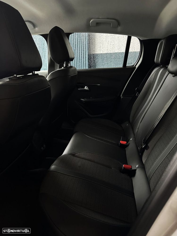 Peugeot e-208 50 kWh Active Pack - 4