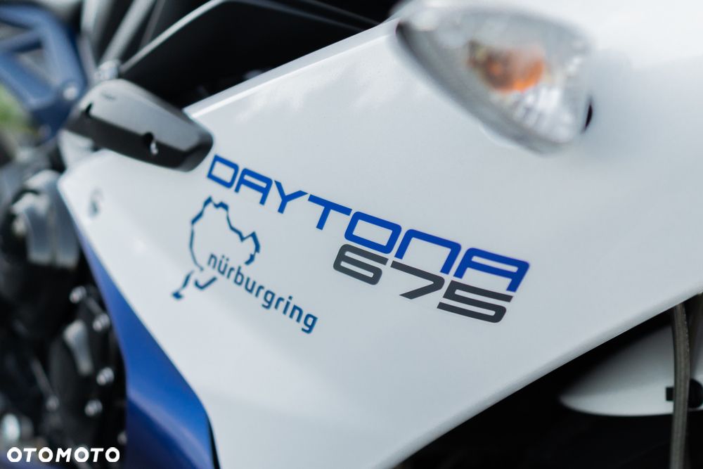 Triumph Daytona - 13