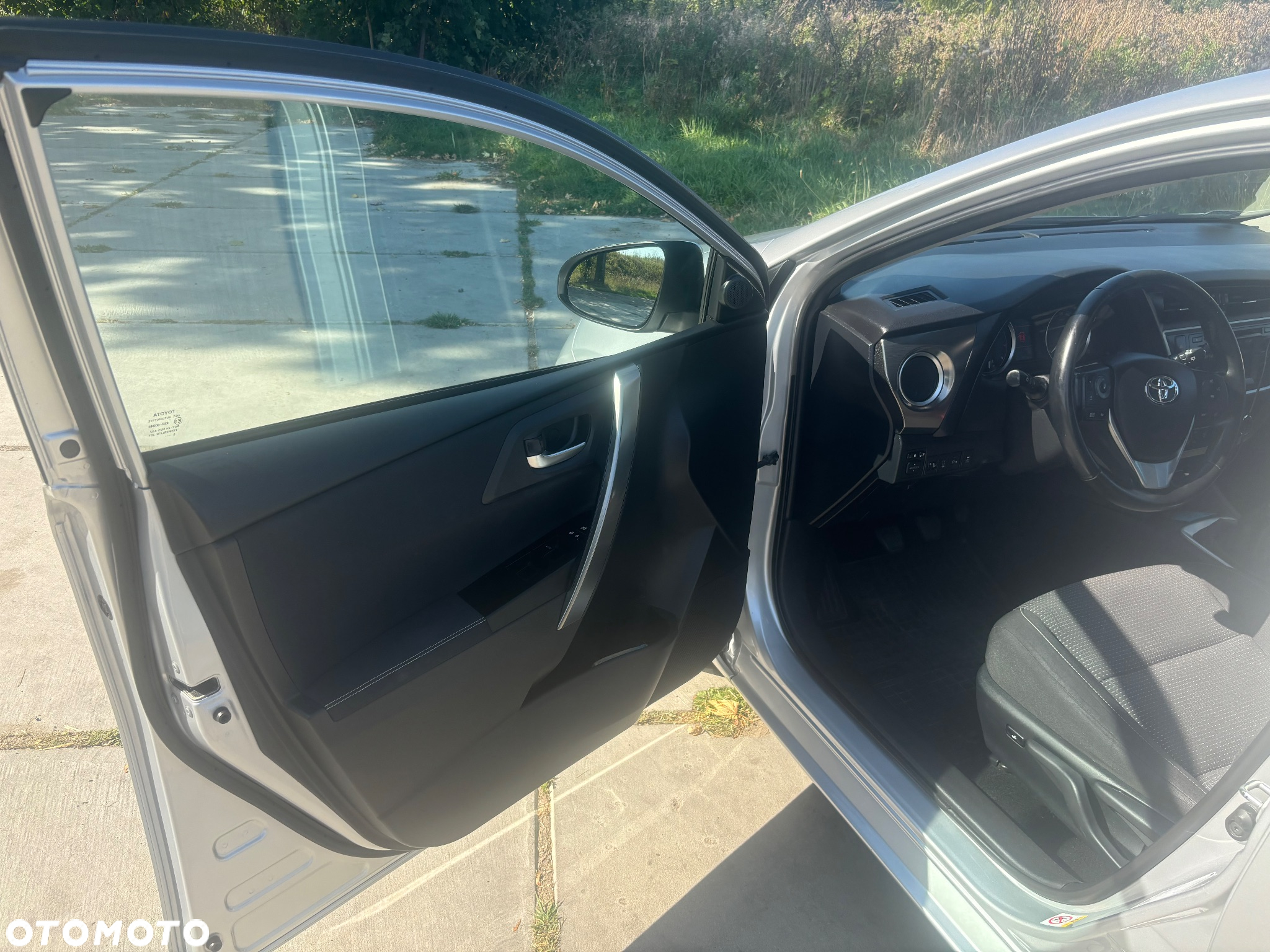Toyota Auris 1.6 Valvematic Executive - 13