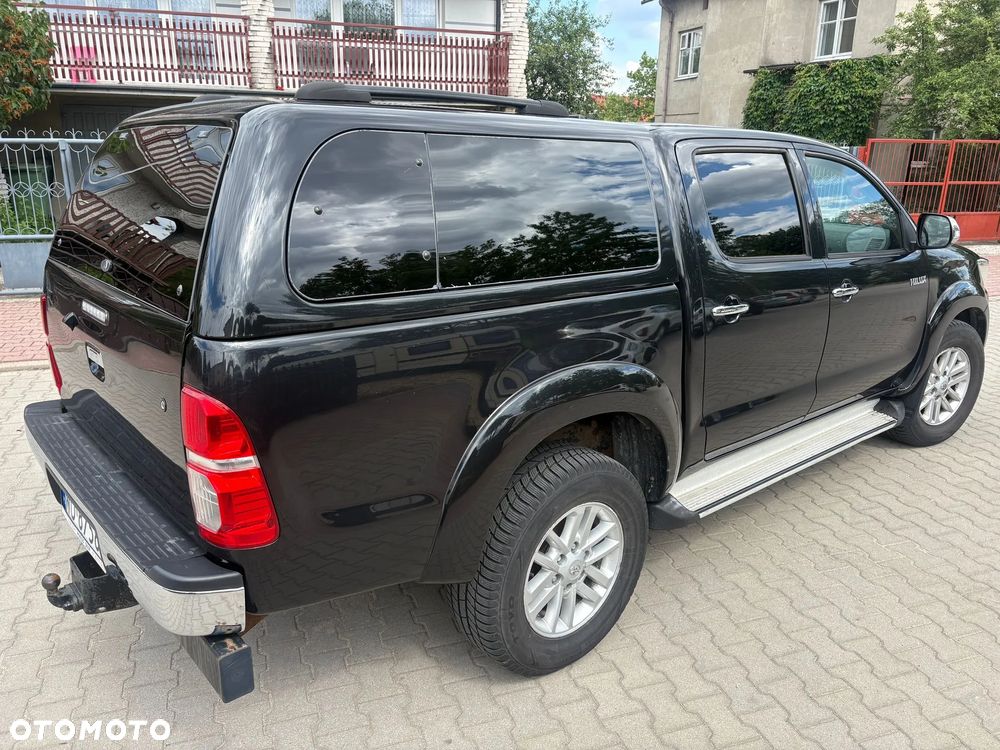 Toyota Hilux 3.0 D-4D Invincible - 9
