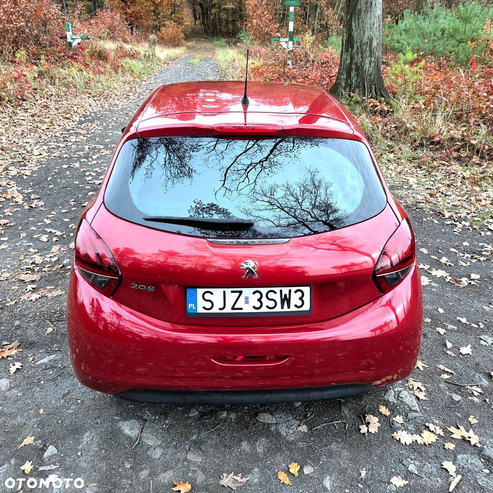 Peugeot 208 - 12