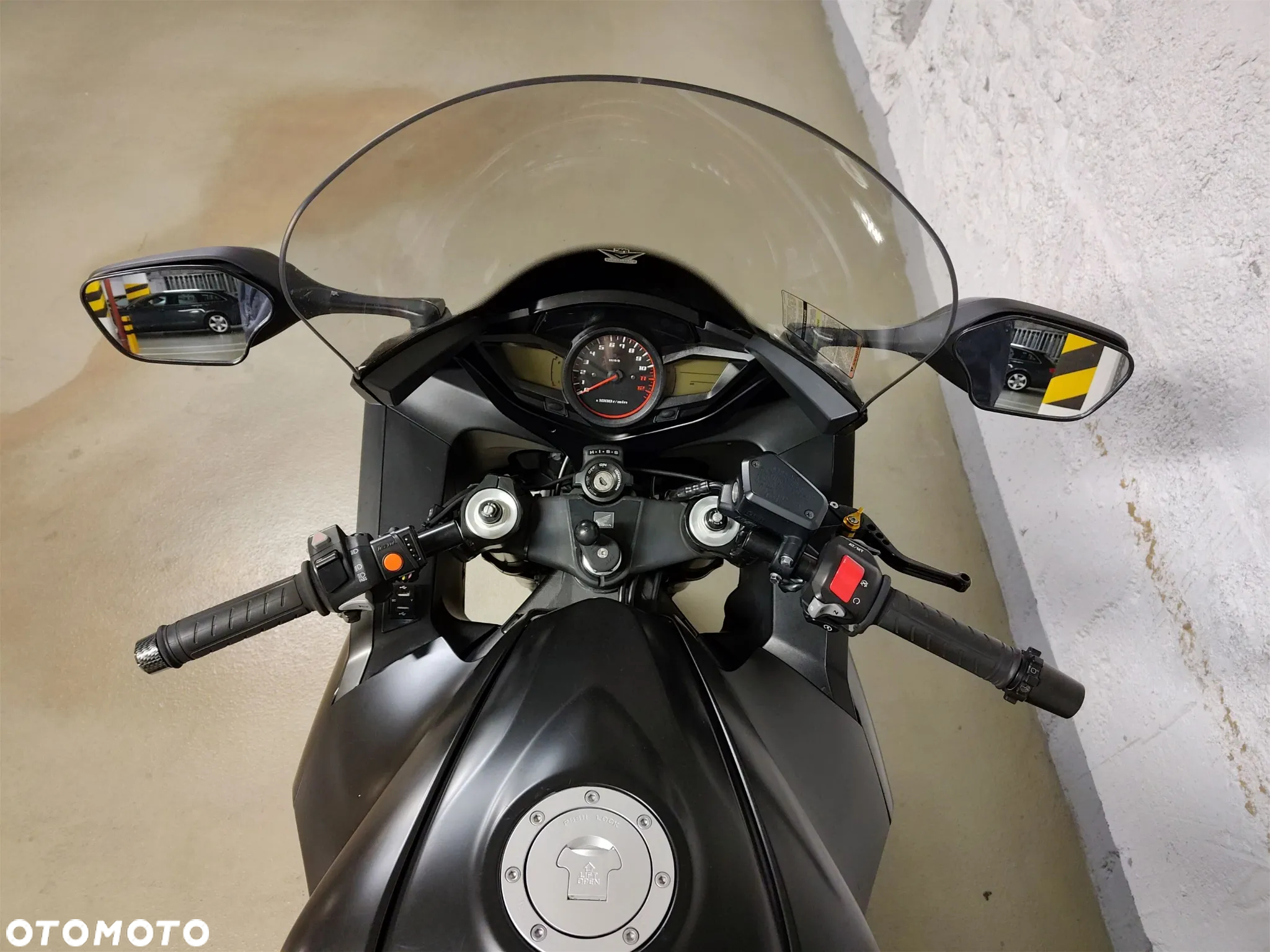 Honda VFR - 5