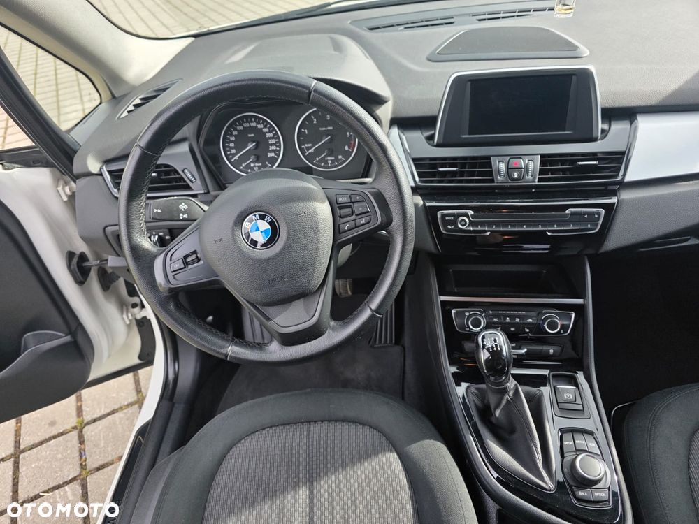 BMW Seria 2 218d GT - 9