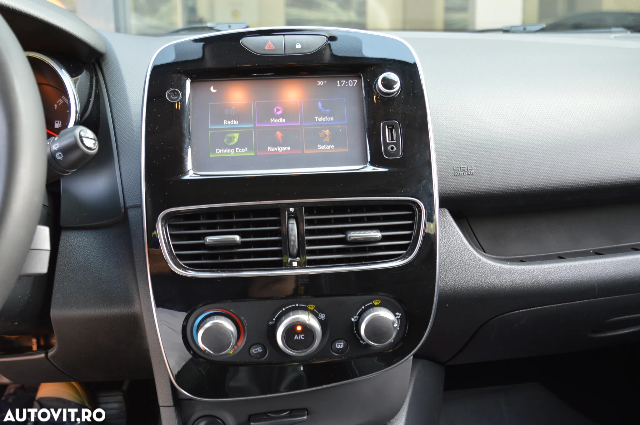 Renault Clio TCe 90 ZEN - 19