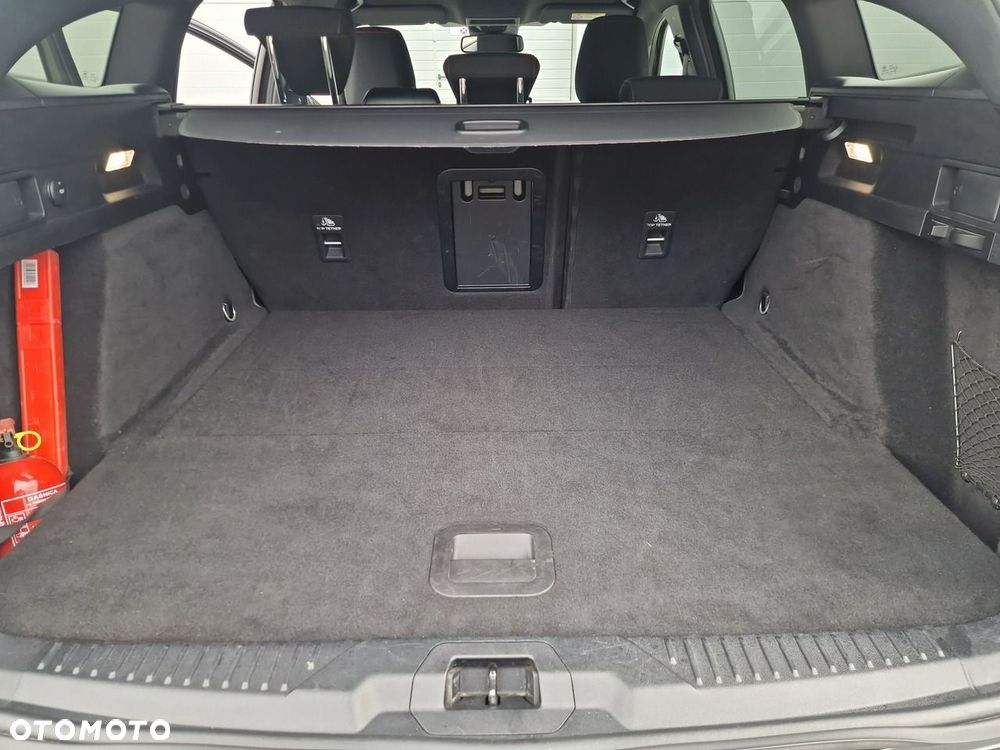 Ford Focus 1.0 EcoBoost Hybrid ST-LINE X - 23