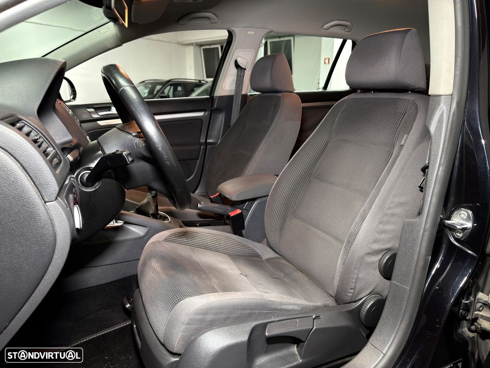 VW Golf Variant 1.9 TDi DPF Sportline BlueMotion - 13