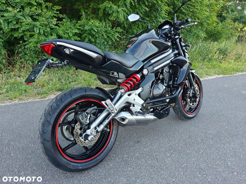 Kawasaki ER - 8