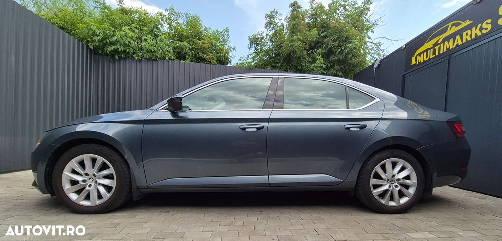 Skoda Superb 2.0 TDI DSG Active - 3