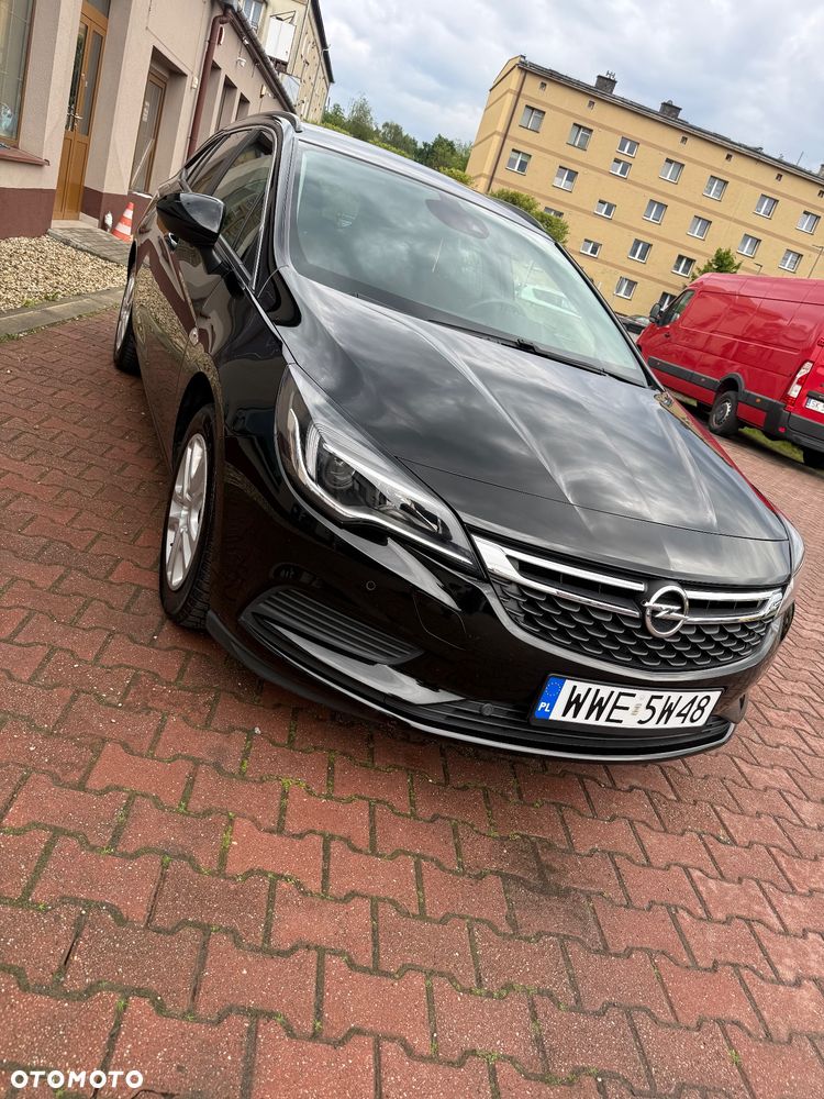 Opel Astra 1.6 CDTI Sport - 2