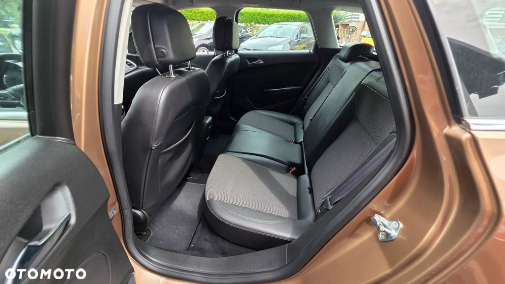 Opel Astra 1.4 T Cosmo - 8