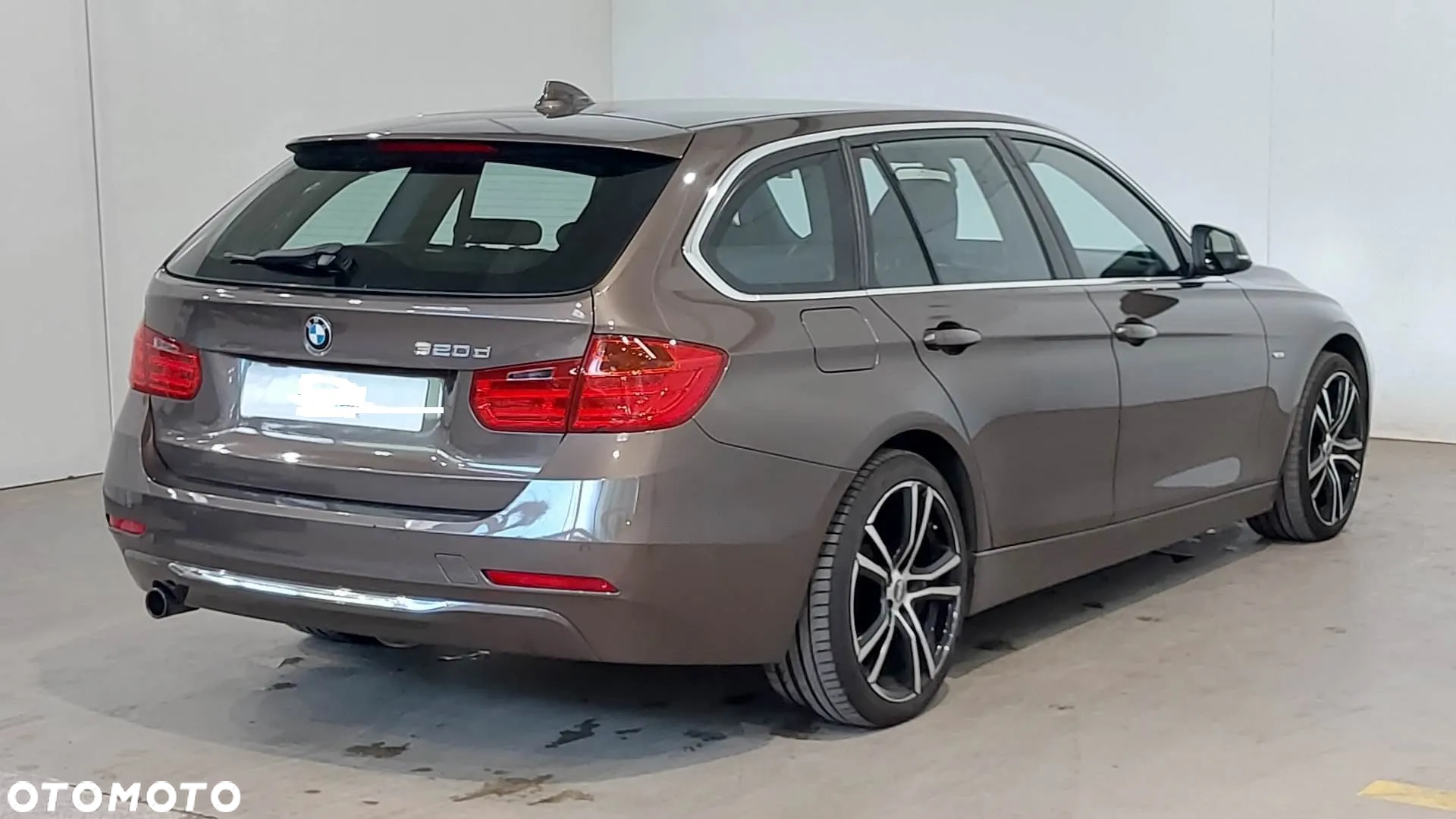 BMW Seria 3 320d Touring Luxury Line - 5