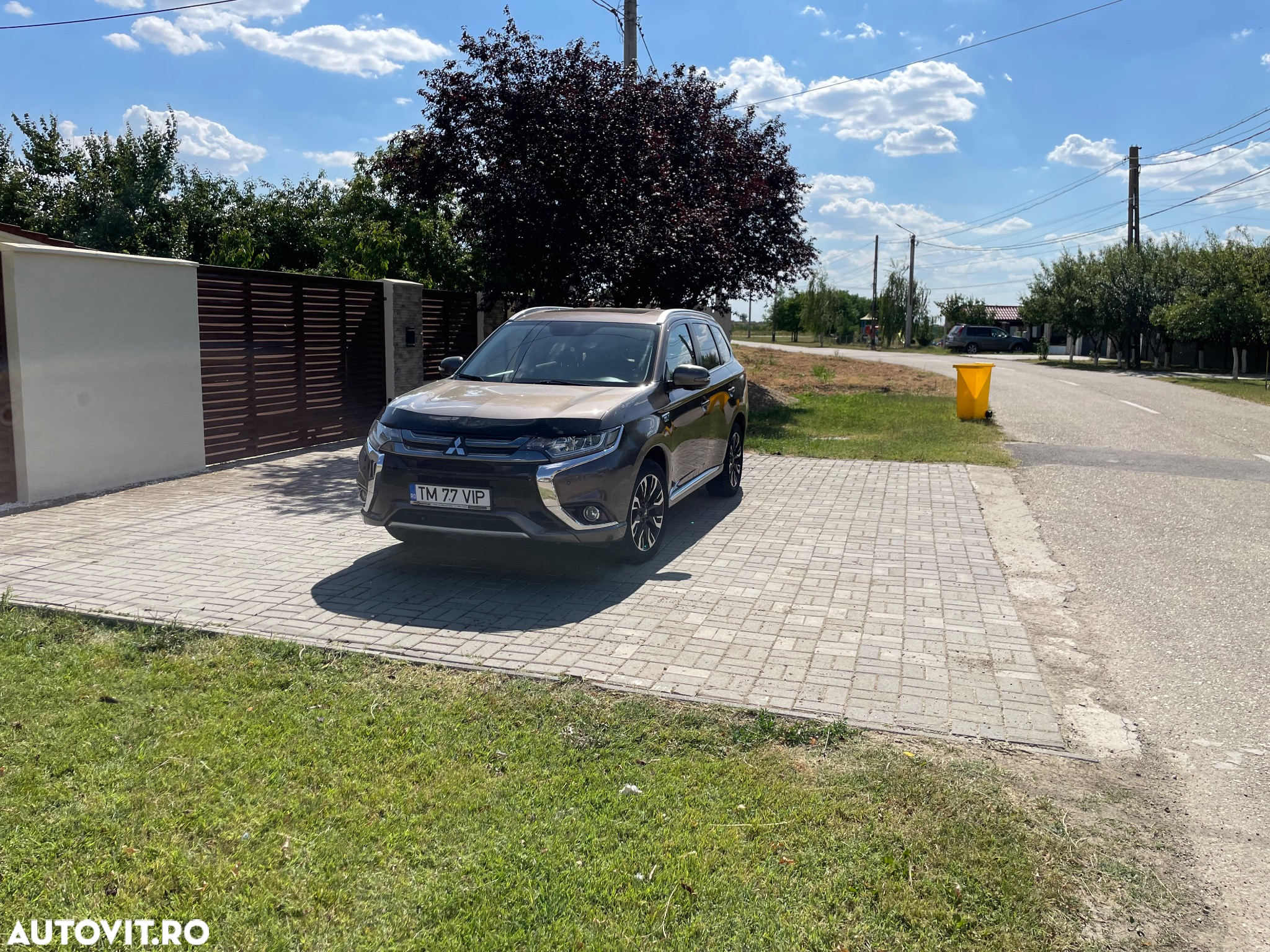 Mitsubishi Outlander - 9