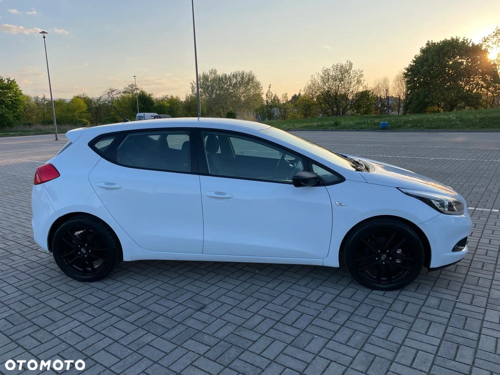 Kia Ceed 1.4 CVVT Attract - 4