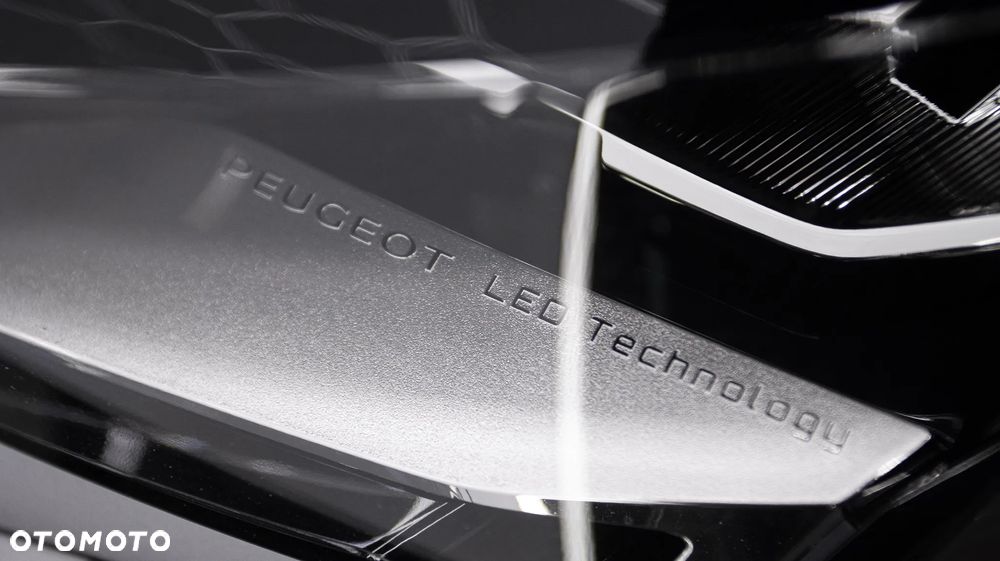 Peugeot 5008 1.5 BlueHDi Allure S&S EAT8 - 11