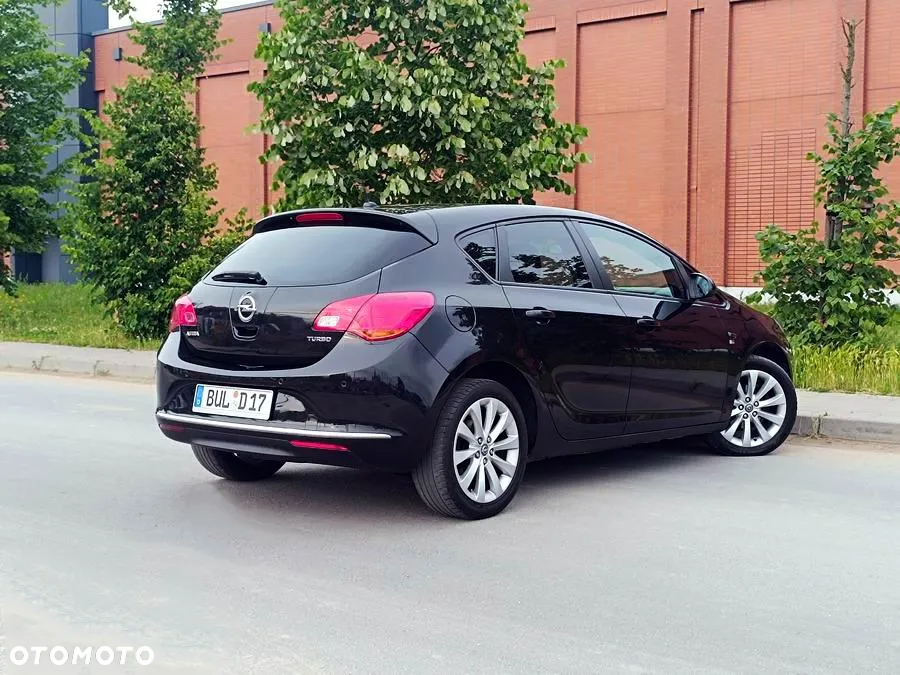 Opel Astra 1.4 Turbo 150 Jahre - 2
