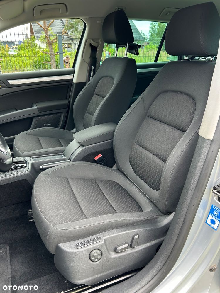 Skoda Superb 2.0 TDI Ambition DSG - 19